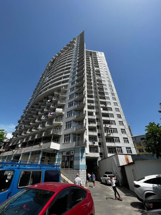 Sea Apartments Batumi Bagian luar foto